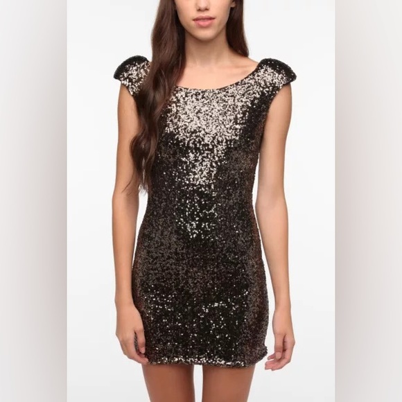 SEQUIN DRESS - Picture 1 of 7